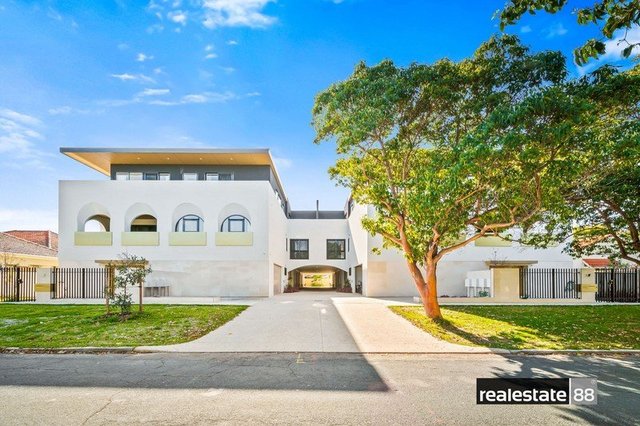 4/18 Webster Street, WA 6009