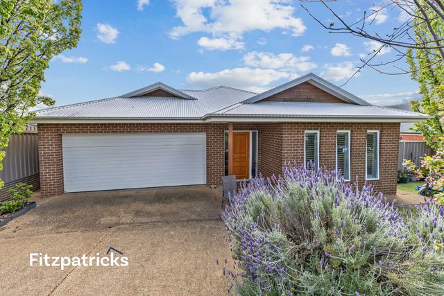 52 Kaloona Drive, NSW 2650