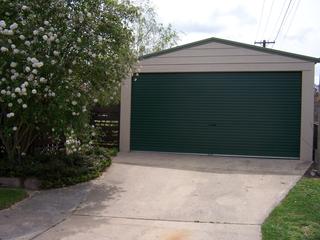 Garage (2010-10-01)