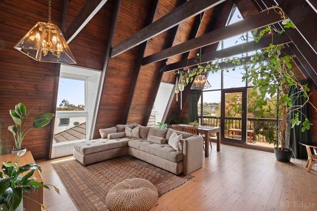 4 Dumburra Avenue, VIC 3222