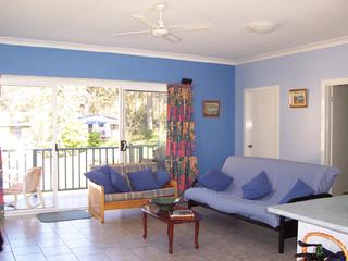 Lounge (2006-08-25)