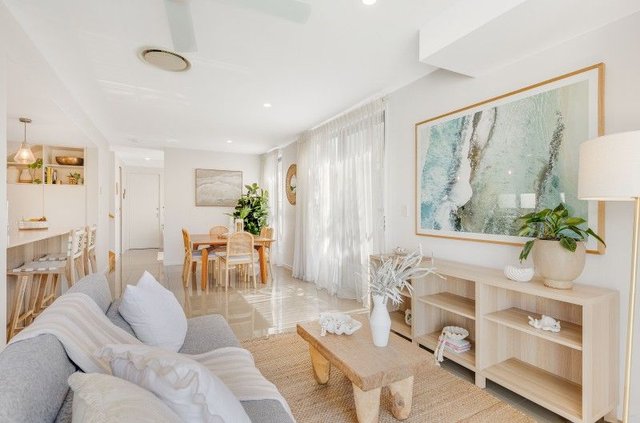 2/30 Coolangatta Road, QLD 4225