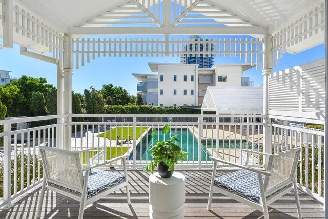 5/212 Marine Parade, QLD 4215