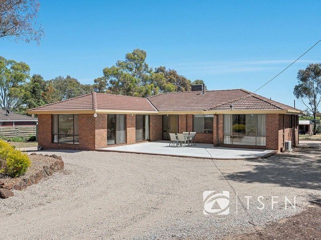 151 Carolyn Way, VIC 3551