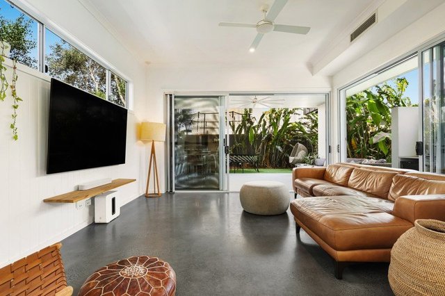 110 Chainey Avenue, QLD 4220