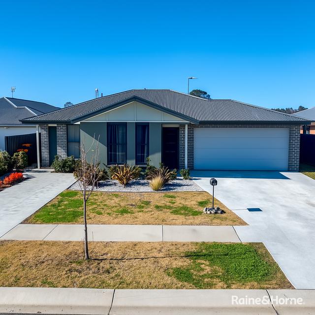 12 & 12A Colvin Place, NSW 2580