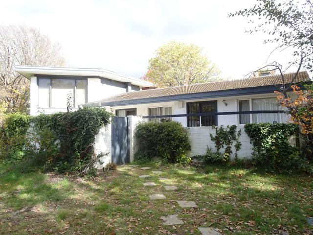 31 Booroondara Street, ACT 2612