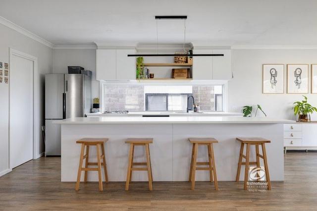 6 Riviera Court, VIC 3909