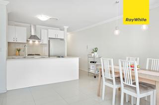 Kitchen & Dining