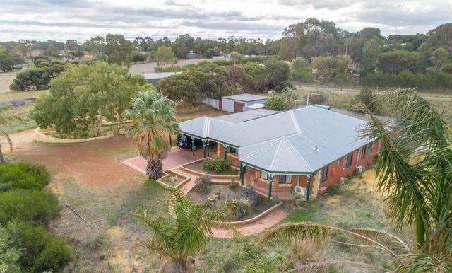 35 Sandalwood Road, WA 6041