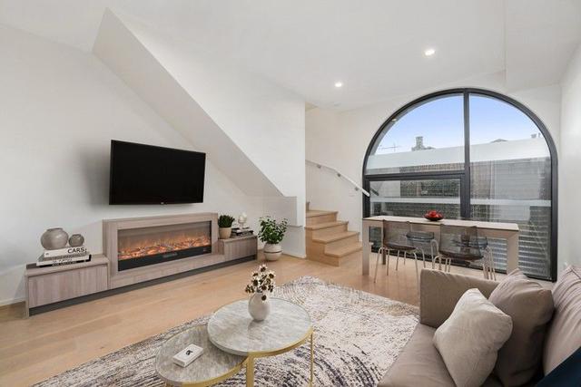 28/99 Hotham Street, VIC 3183