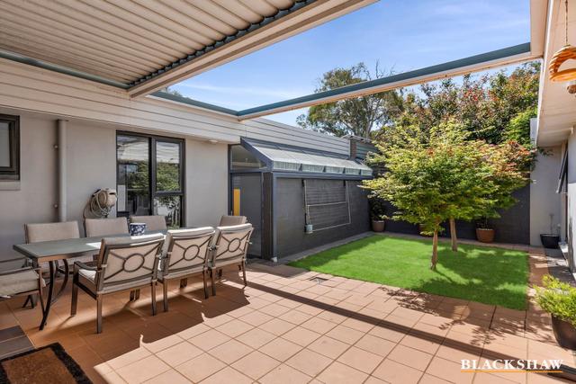 10 Mackenzie Street, ACT 2602