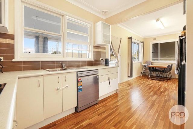 23 Munro Street, NSW 2343