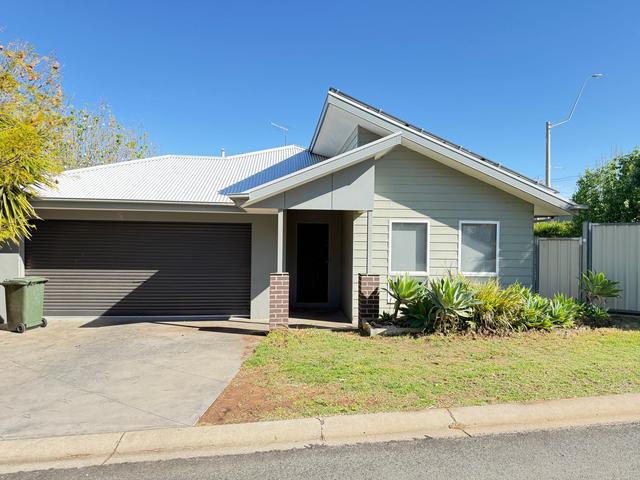 1 Murray Way, NSW 2739