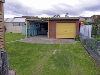 Garage (2010-10-29)