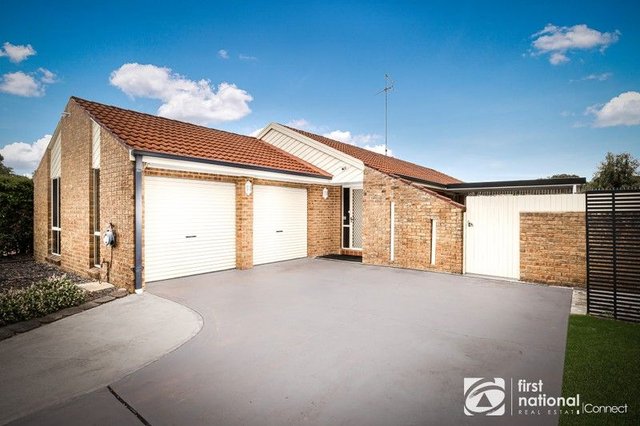 11 Sunderland Cr, NSW 2756