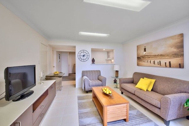 FLAT/1A Trelawney Street, NSW 2261