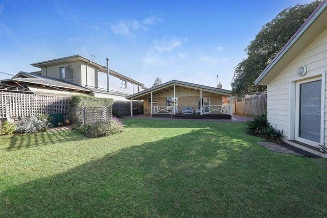 6 Barcelona Avenue, VIC 3036