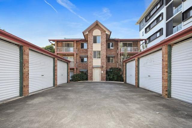 2/15 Nellie Street, QLD 4012