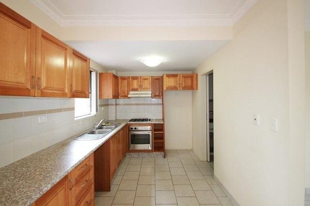 12/96 Duntroon Street, NSW 2193