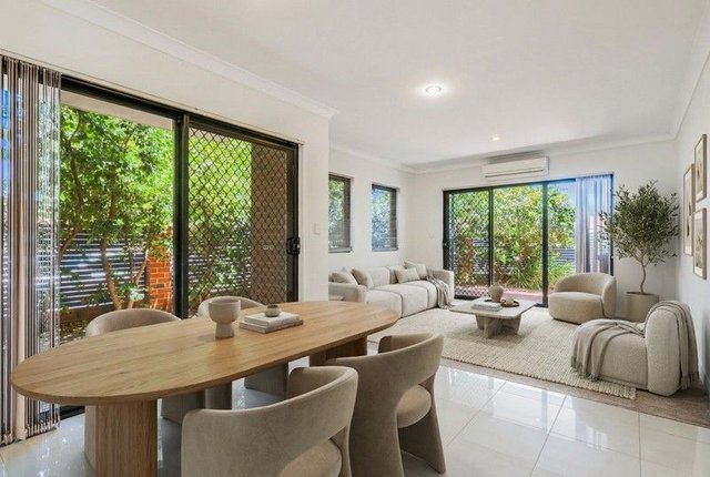 2/2 Lichfield Street, WA 6100