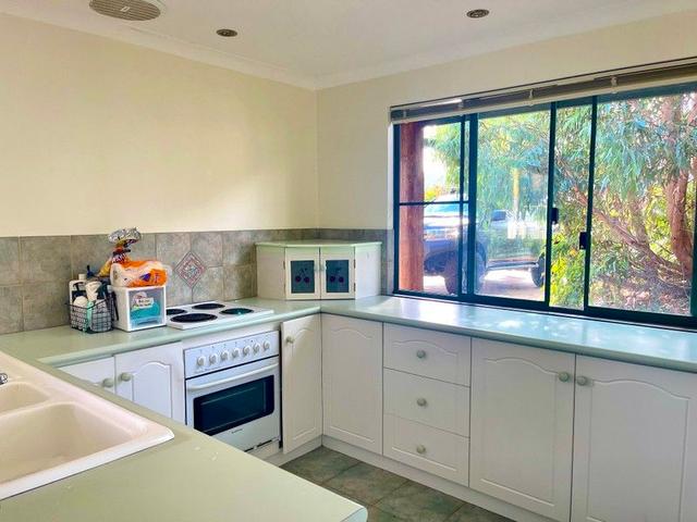 2 Ribbonvale Rise, WA 6281
