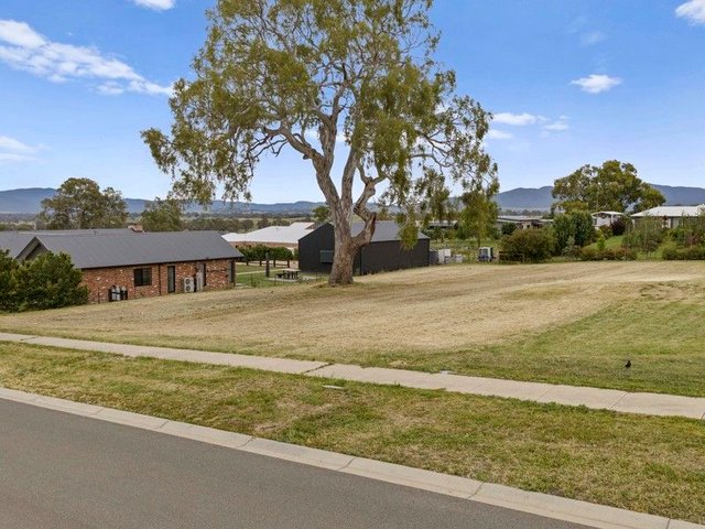 33 Donovans Way, VIC 3722