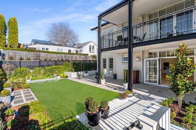 24/1 Holmhale Street, NSW 2576