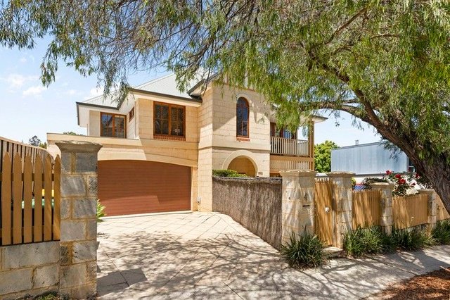 4 Lakeway Street, WA 6010