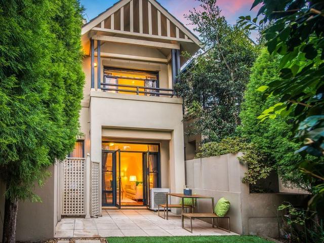 2/11 Moodie Street, NSW 2062