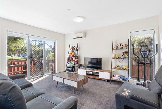 2/35 Rosstown Road, VIC 3163