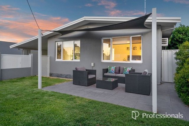 8 Hampton Square, WA 6062