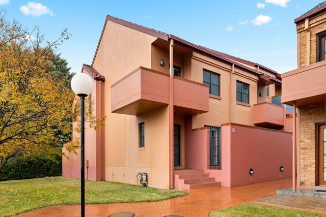 16/72 Canberra Avenue, ACT 2603