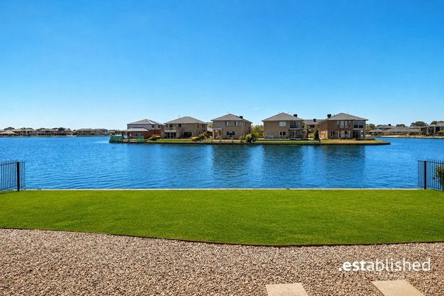 249 Sanctuary Lakes South Boulevard, VIC 3030