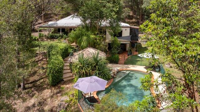 136 Henri Robert Drive, QLD 4211