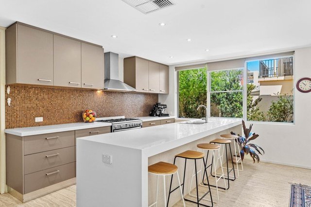 17 Pimlico Place, WA 6027