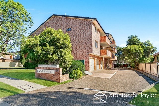 8/9-11 Haynes Street, NSW 2750