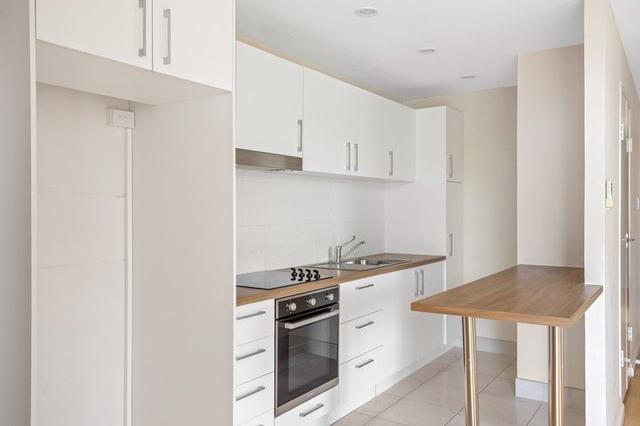 6/387 Cavendish Road, QLD 4151