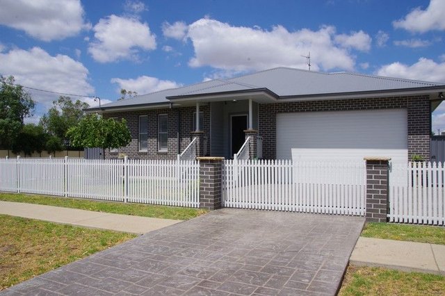 33A Nandewar Street, NSW 2390
