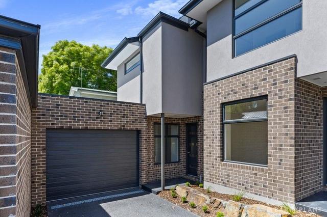 3/2 Velma  Grove, VIC 3135