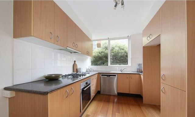 12/327 Orrong Road, VIC 3183