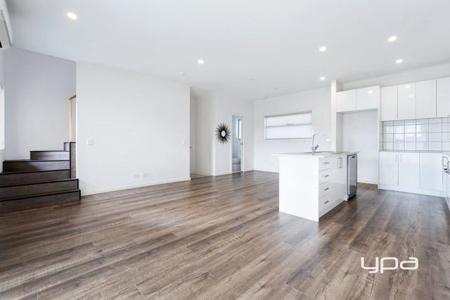 9/6 Little Windrock Lane, VIC 3064
