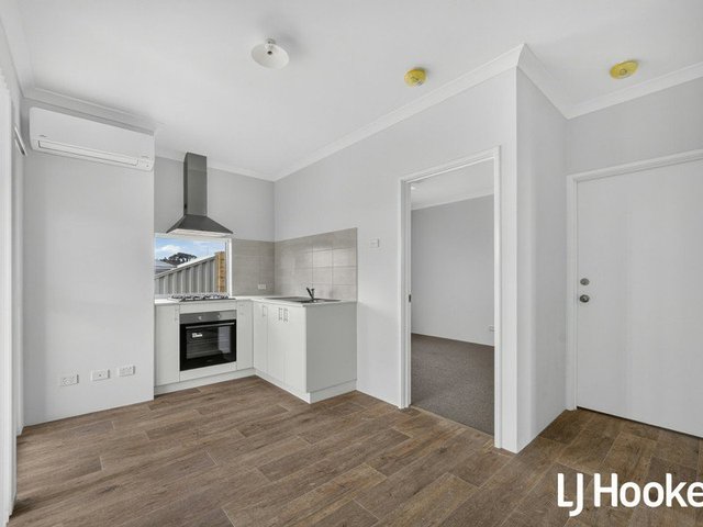 21A Azzurra Loop, WA 6037