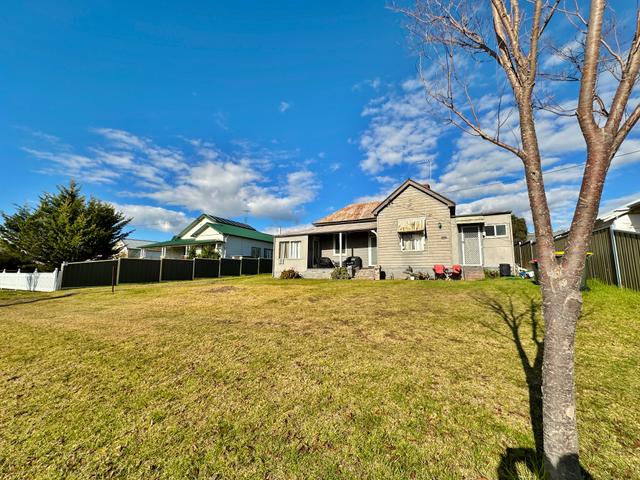 22 Currawong Street, NSW 2594