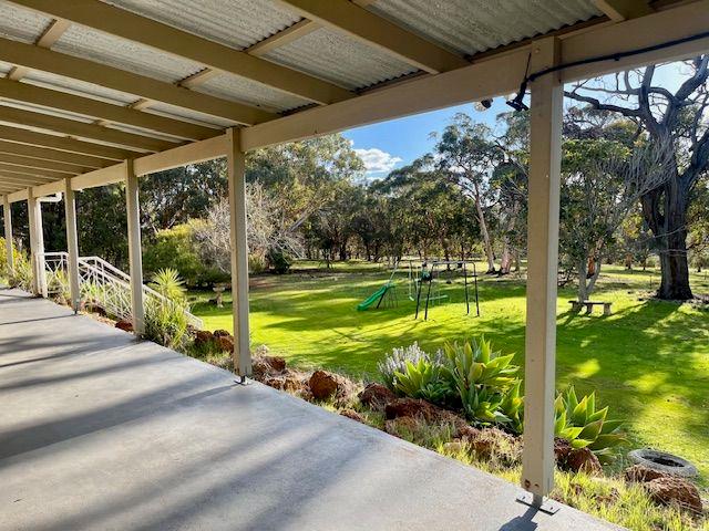 708 Chittering Road, WA 6084