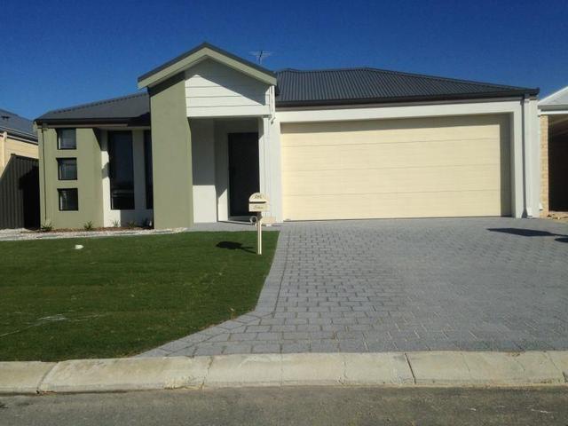 4 Courbette Way, WA 6069
