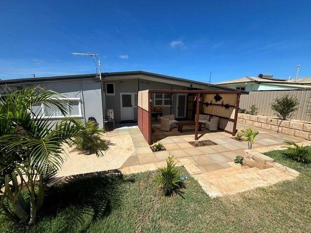 4 Richards Street, WA 6701