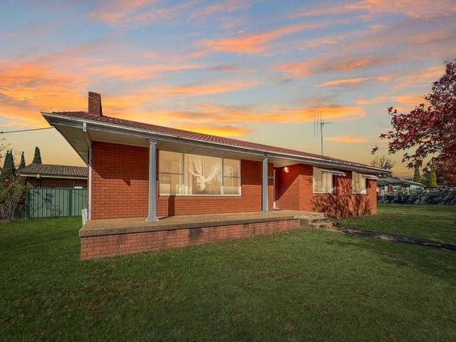 19 Racecourse Road, NSW 2800