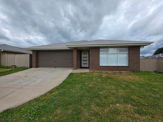 16A Cooper Crescent, NSW 2795