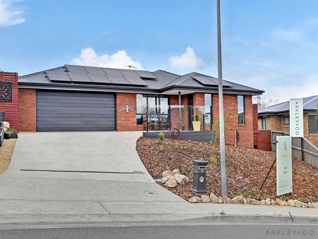 8 Elaia Drive, TAS 7016